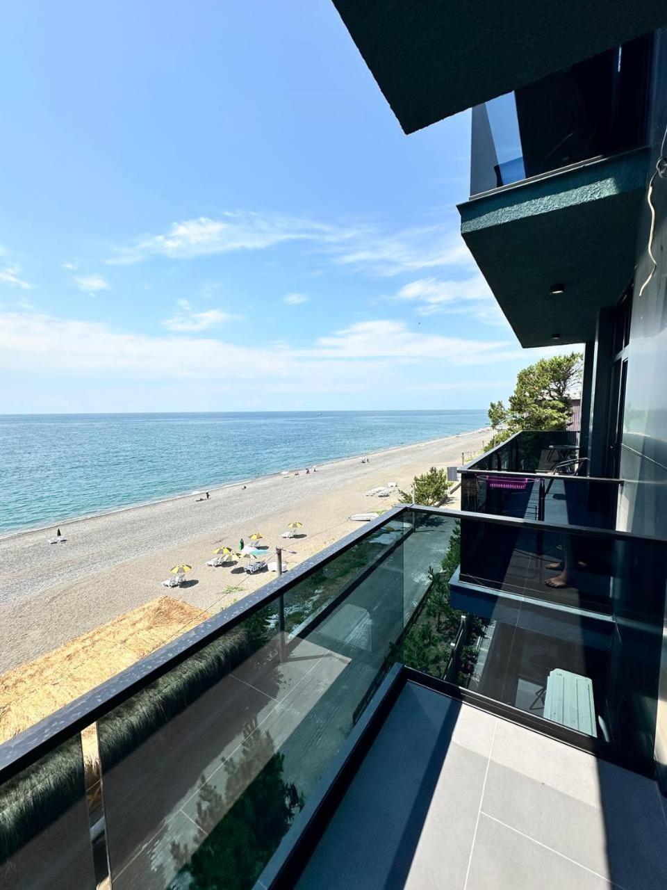 Hotel black sea Koboeleti Buitenkant foto