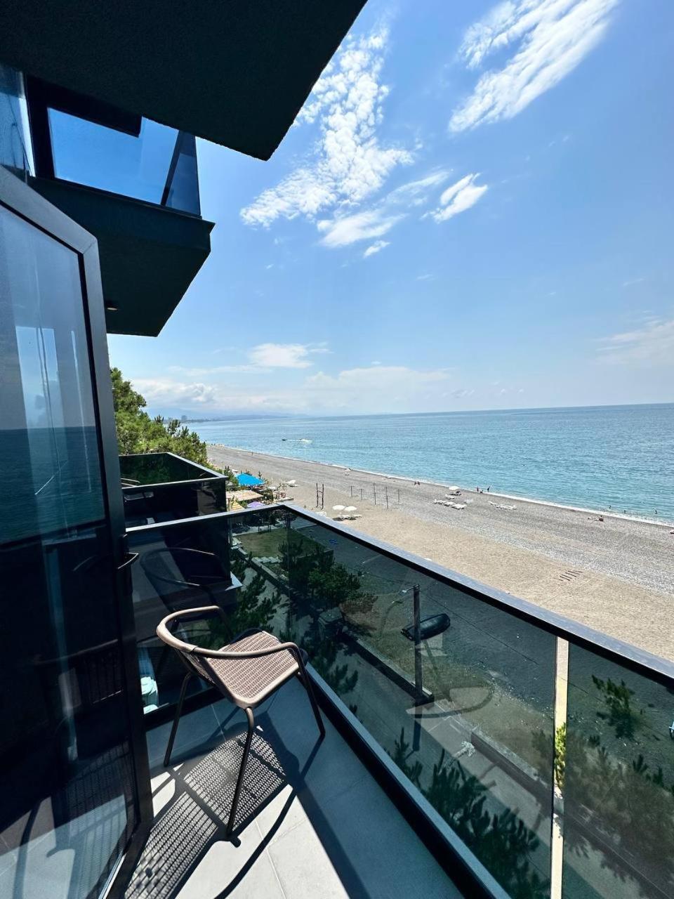 Hotel black sea Koboeleti Buitenkant foto